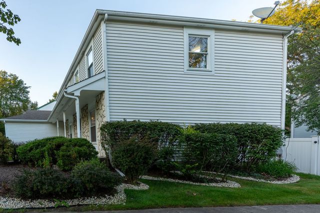 901 Providence Lane, Buffalo Grove, IL 60089