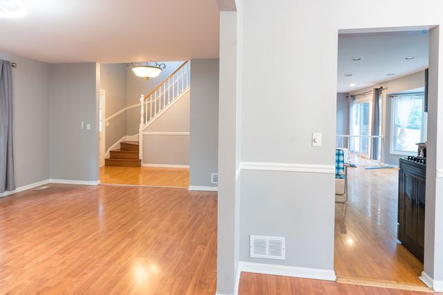 901 Providence Lane, Buffalo Grove, IL 60089