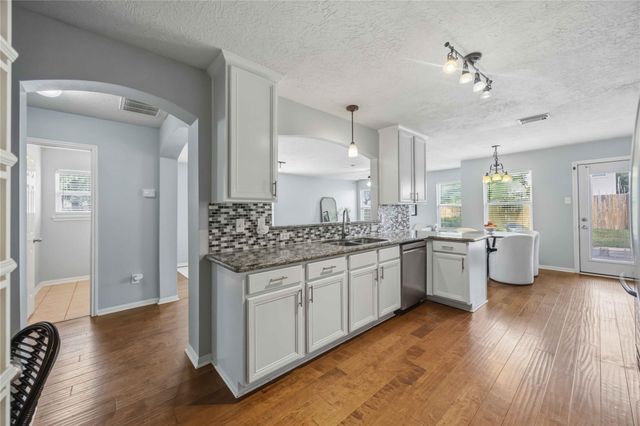 5115 Redemption Circle, Houston, TX 77018