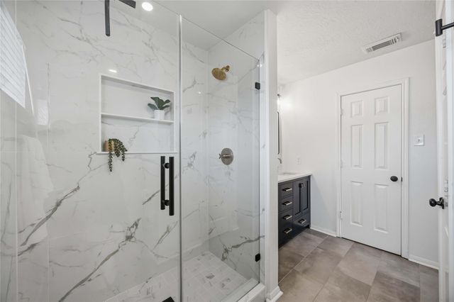 5115 Redemption Circle, Houston, TX 77018