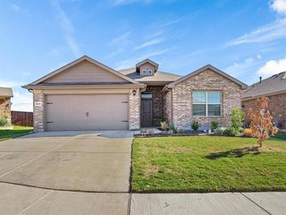 9805 Summerton Drive, Fort Worth, TX 76108