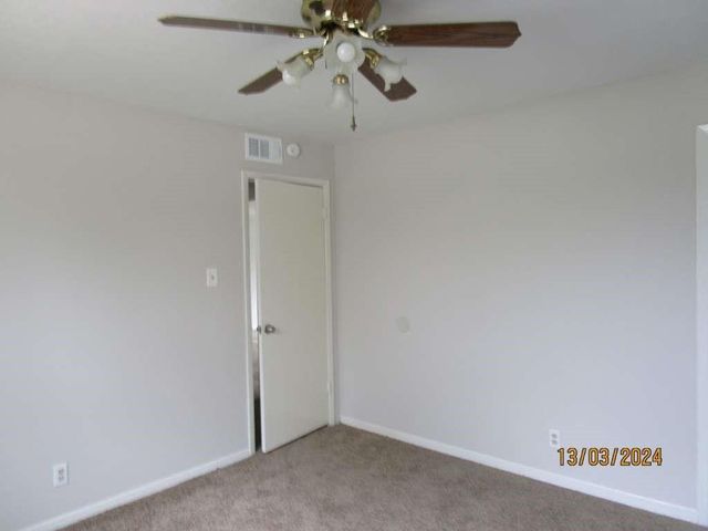 501 S Holmes Street, La Porte, TX 77571