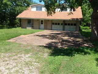 501 S Holmes Street, La Porte, TX 77571