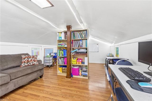 346 Wendwood DR, Newport News, VA 23602