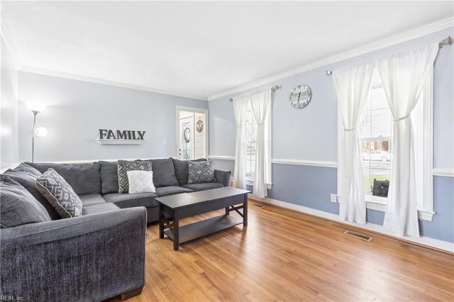 346 Wendwood DR, Newport News, VA 23602