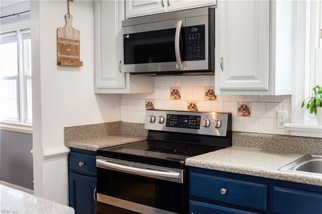 346 Wendwood DR, Newport News, VA 23602