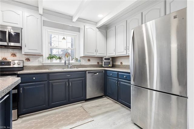 346 Wendwood DR, Newport News, VA 23602