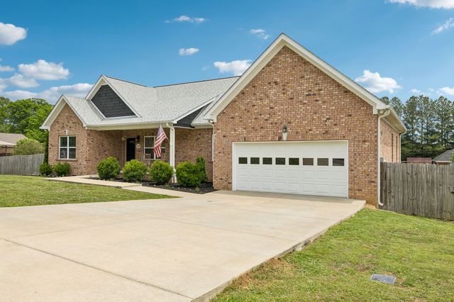 1082 Corey Dr, Lewisburg, TN 37091