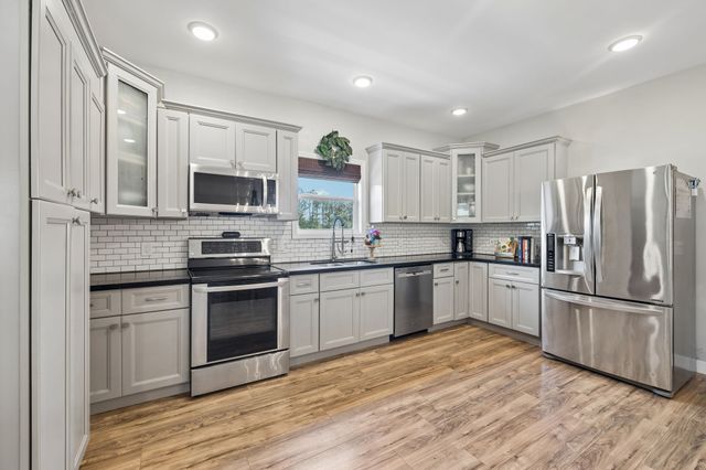 1082 Corey Dr, Lewisburg, TN 37091