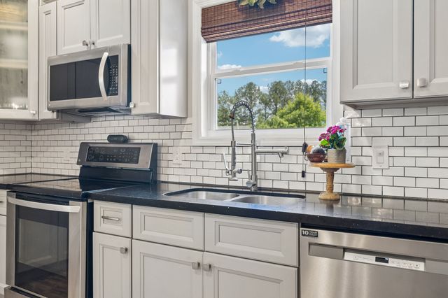 1082 Corey Dr, Lewisburg, TN 37091