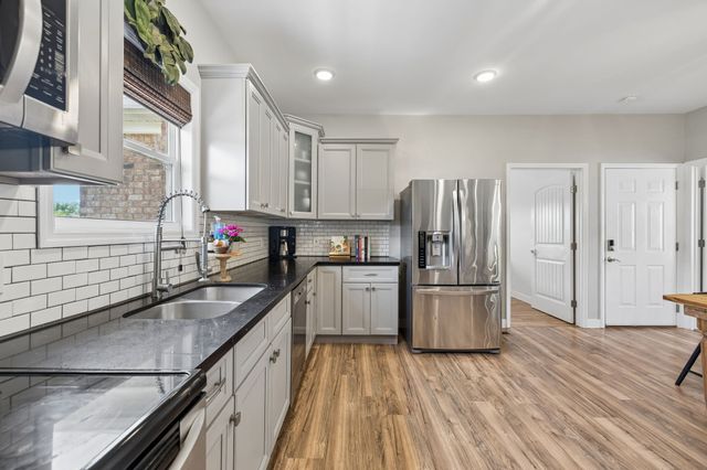 1082 Corey Dr, Lewisburg, TN 37091