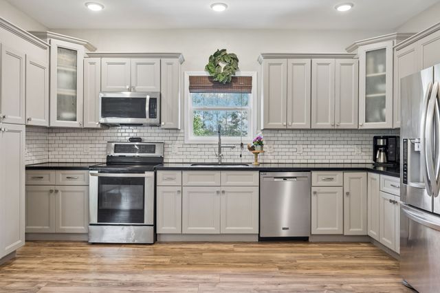 1082 Corey Dr, Lewisburg, TN 37091