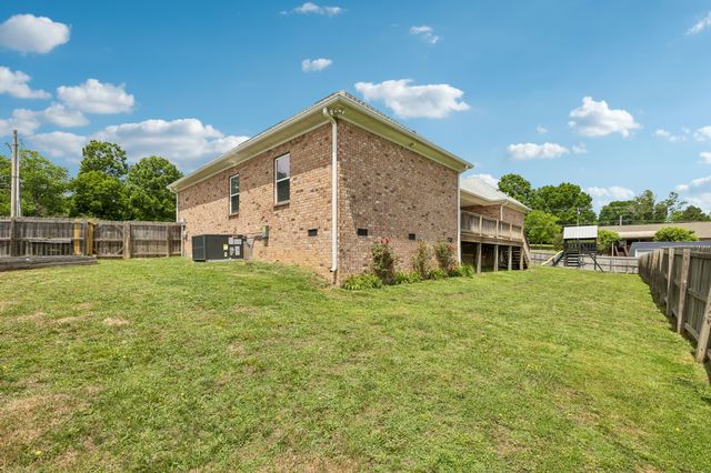 1082 Corey Dr, Lewisburg, TN 37091