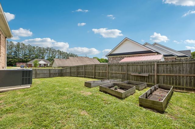 1082 Corey Dr, Lewisburg, TN 37091