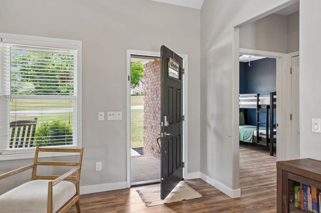 1082 Corey Dr, Lewisburg, TN 37091