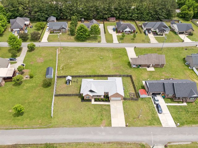 1082 Corey Dr, Lewisburg, TN 37091