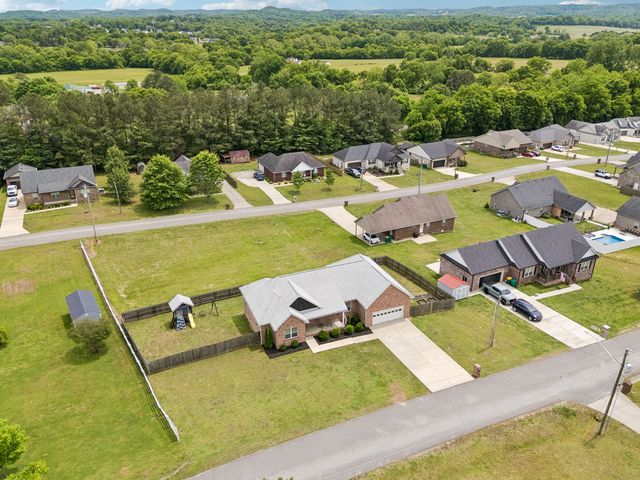 1082 Corey Dr, Lewisburg, TN 37091