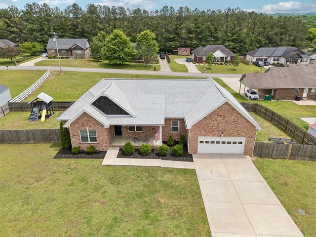 1082 Corey Dr, Lewisburg, TN 37091
