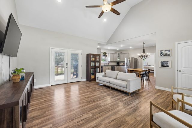 1082 Corey Dr, Lewisburg, TN 37091