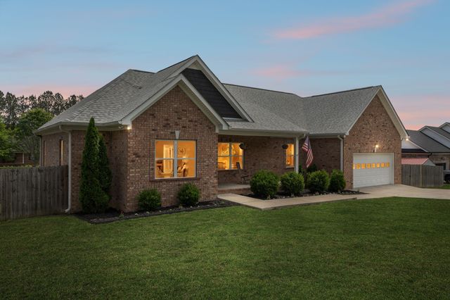 1082 Corey Dr, Lewisburg, TN 37091