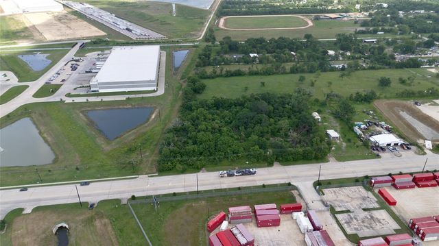 6210 Thompson Road, Baytown, TX 77521