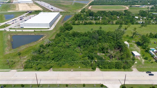 6210 Thompson Road, Baytown, TX 77521