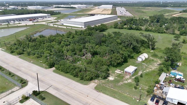 6210 Thompson Road, Baytown, TX 77521