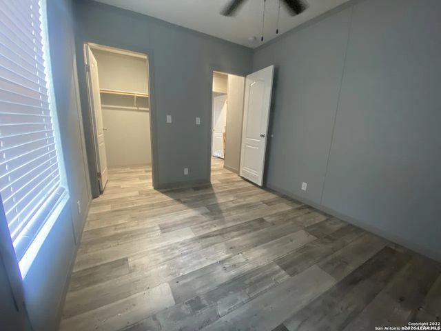 4406 Lost Hills, Elmendorf, TX 78112