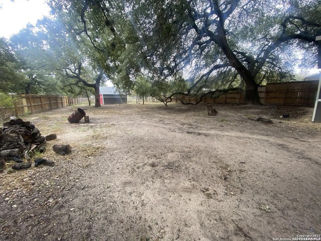 4406 Lost Hills, Elmendorf, TX 78112