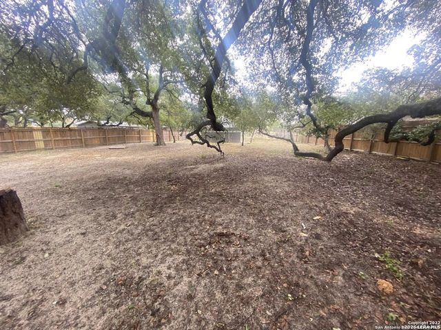 4406 Lost Hills, Elmendorf, TX 78112