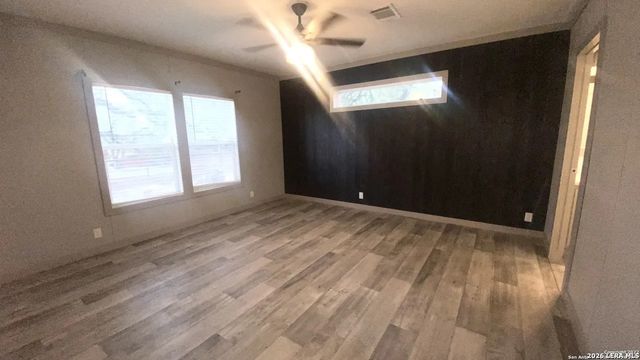 4406 Lost Hills, Elmendorf, TX 78112