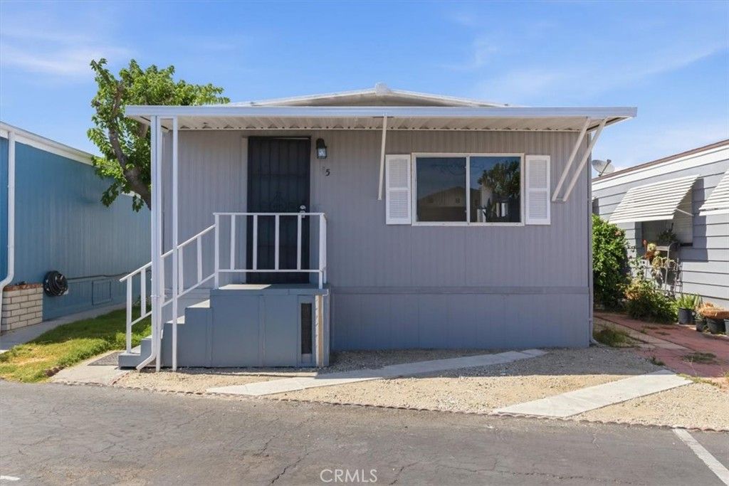 Image 2 of property listing at 14272 Hoover 45, Westminster, CA 92683