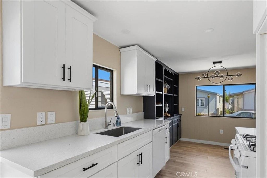 Image 5 of property listing at 14272 Hoover 45, Westminster, CA 92683