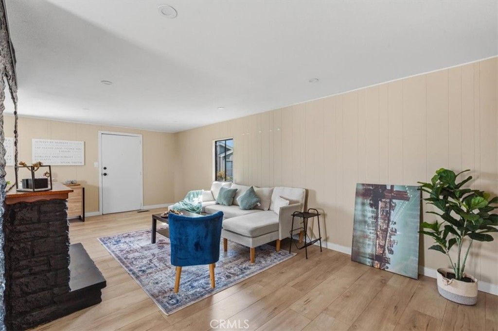 Image 7 of property listing at 14272 Hoover 45, Westminster, CA 92683