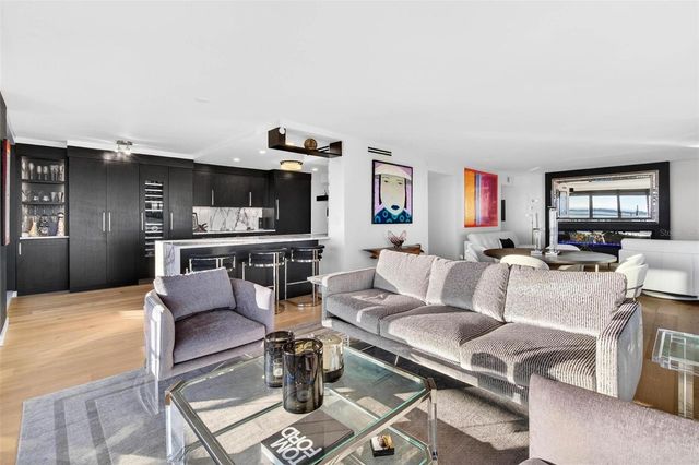 5950 PELICAN BAY PLAZA S 2A, St Petersburg, FL 33707