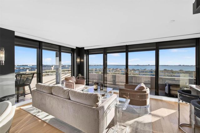 5950 PELICAN BAY PLAZA S 2A, St Petersburg, FL 33707