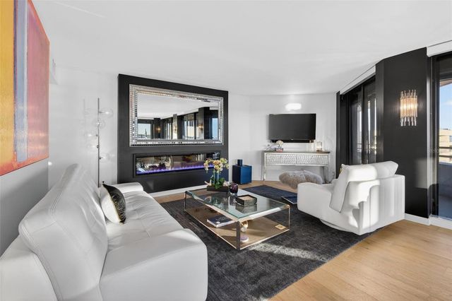 5950 PELICAN BAY PLAZA S 2A, St Petersburg, FL 33707