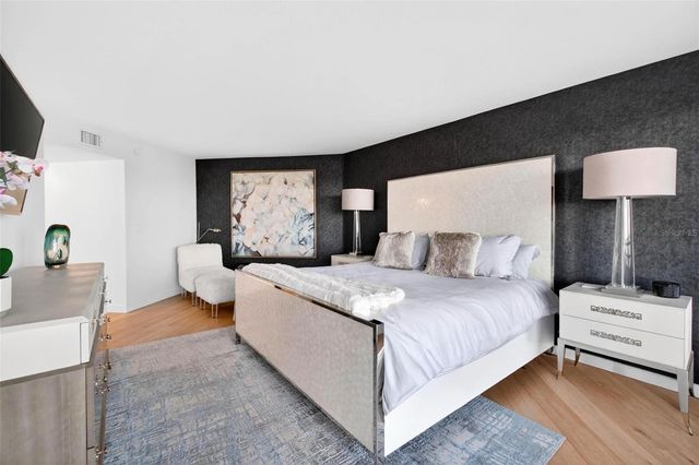 5950 PELICAN BAY PLAZA S 2A, St Petersburg, FL 33707