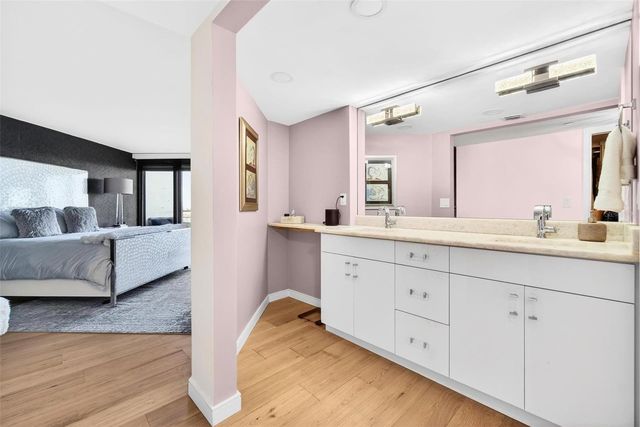 5950 PELICAN BAY PLAZA S 2A, St Petersburg, FL 33707