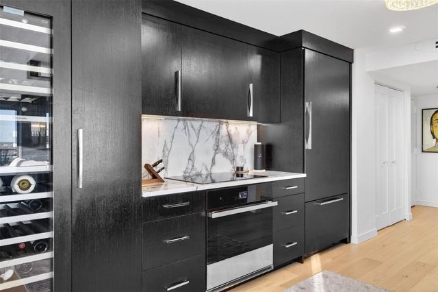 5950 PELICAN BAY PLAZA S 2A, St Petersburg, FL 33707