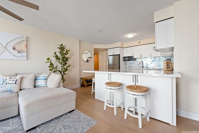 801 S King Street 1107, Honolulu, HI 96813