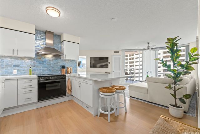 801 S King Street 1107, Honolulu, HI 96813