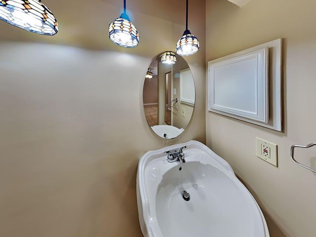 410 Buoy Road, Houston, TX 77598