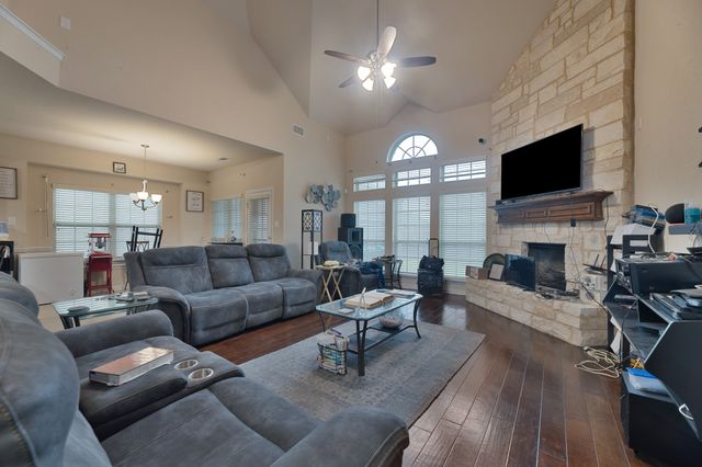 129 Quail Run Road, Red Oak, TX 75154