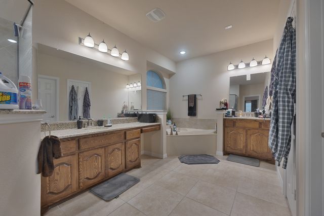 129 Quail Run Road, Red Oak, TX 75154