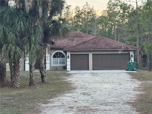 871 Desoto BLVD S, Naples, FL 34117