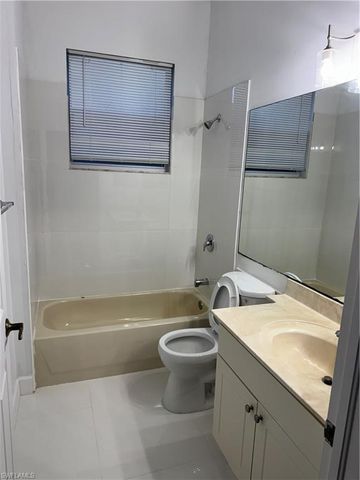 871 Desoto BLVD S, Naples, FL 34117