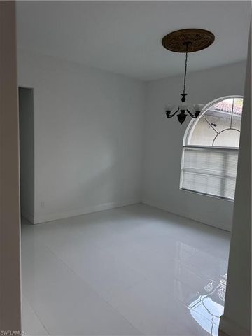 871 Desoto BLVD S, Naples, FL 34117