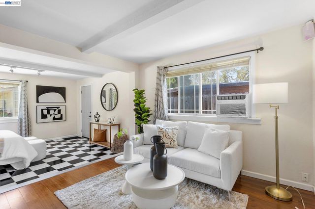 1691 Ashbury Dr, Concord, CA 94520