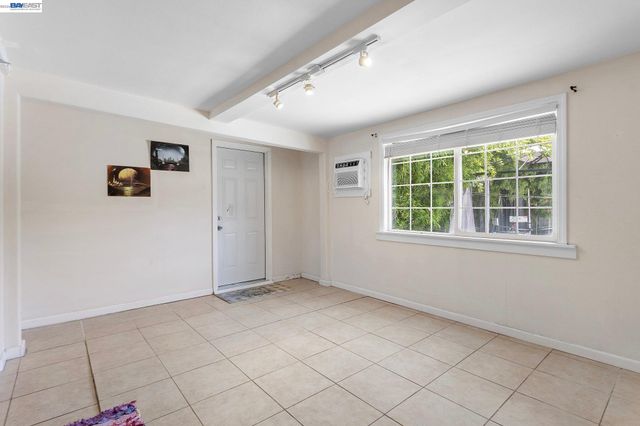 1691 Ashbury Dr, Concord, CA 94520